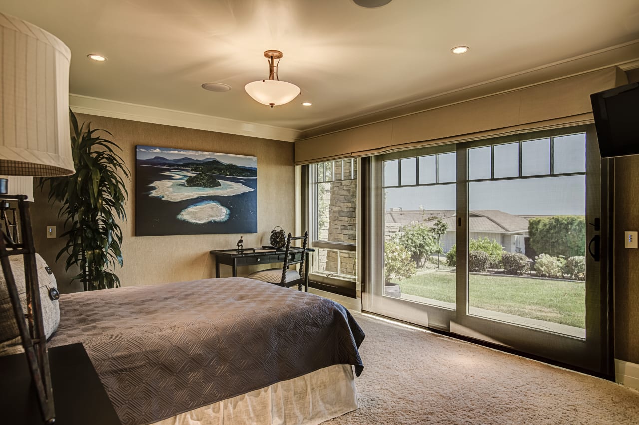 Cameo Shores Residence 4507 Perham Rd. VALIA Properties VALIA