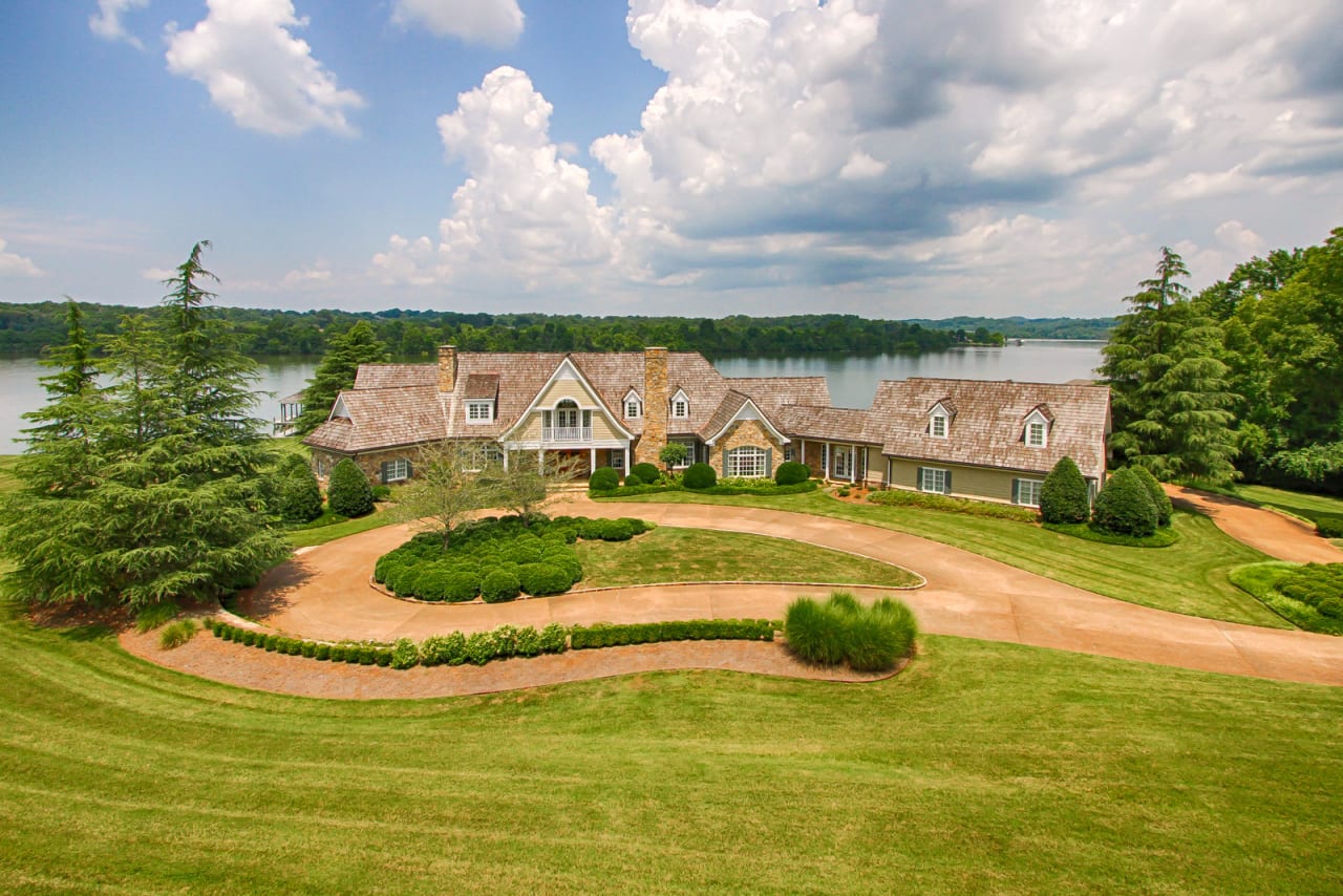 Beechwood Lakefront Estate