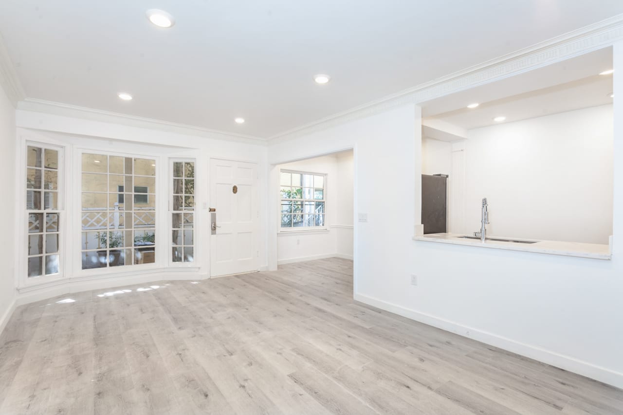 Remodeled Unit in Prime Beverly Hills