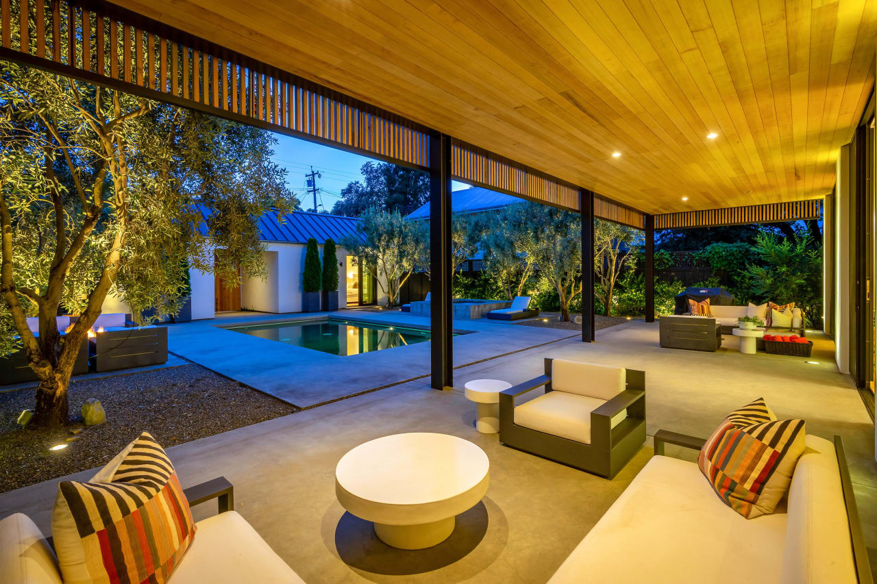 Modernist Oasis in St. Helena - SOLD