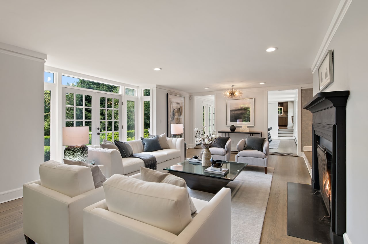 Compass Brian Milton Real Estate 64 Chestnut Ridge Road, Armonk NY