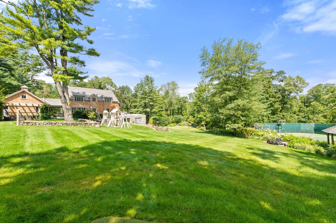 514 Croton Lake Rd, Mount Kisco NY Brian Milton Compass Luxury Real