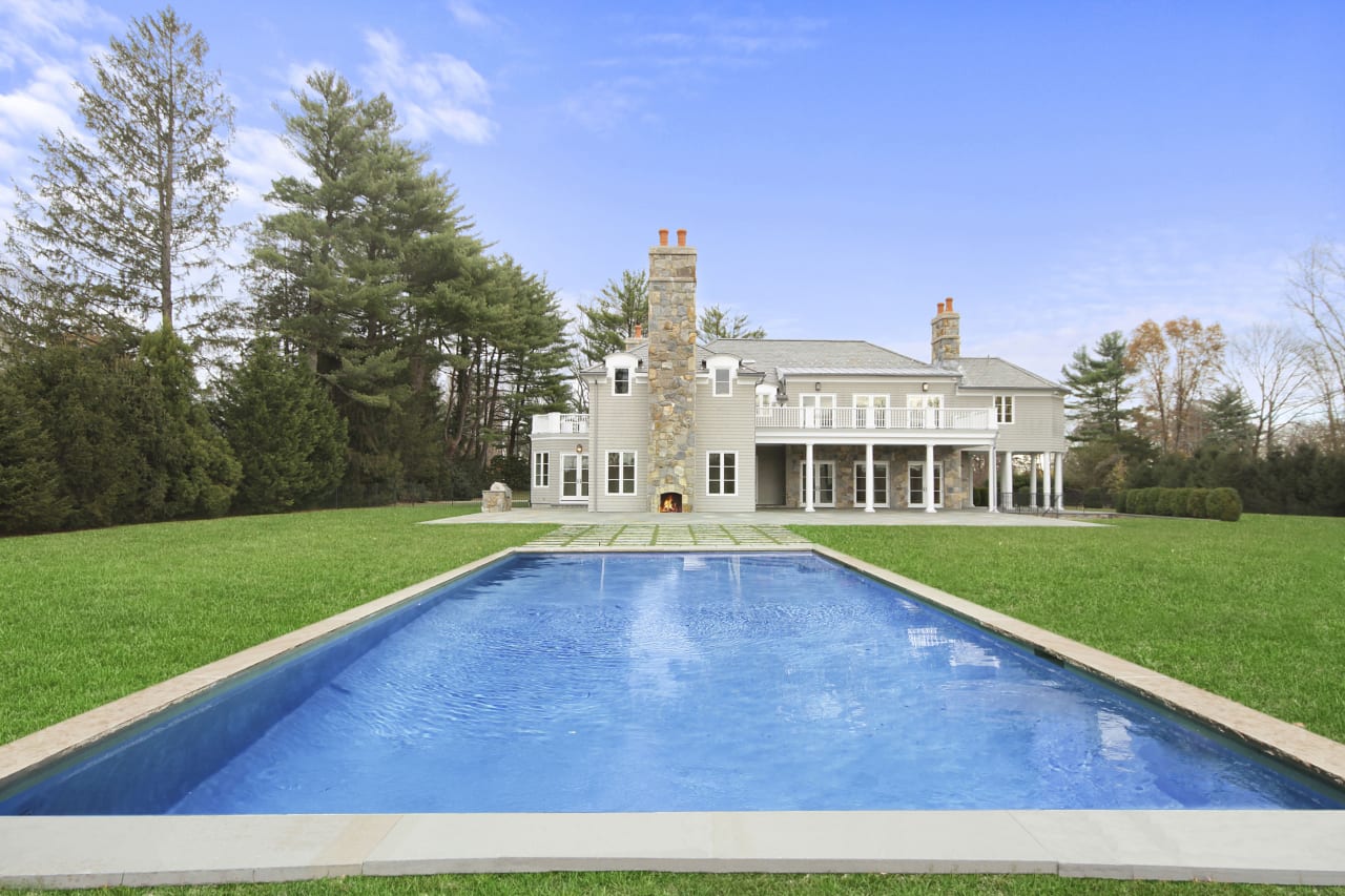 Compass Brian Milton Real Estate 32 Meadowcroft Lane, Greenwich CT 06831 Brian Milton