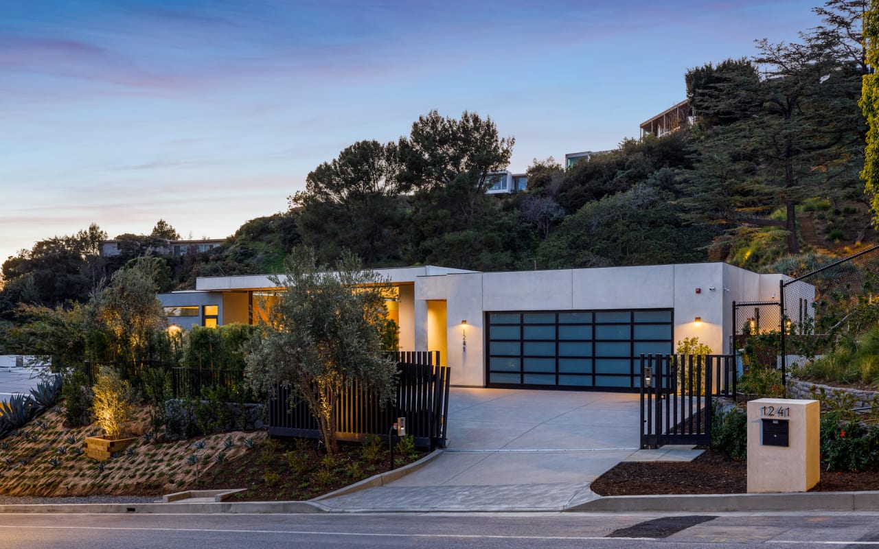 SOLD 1241 Loma Vista Drive Trousdale Estates Home Sales