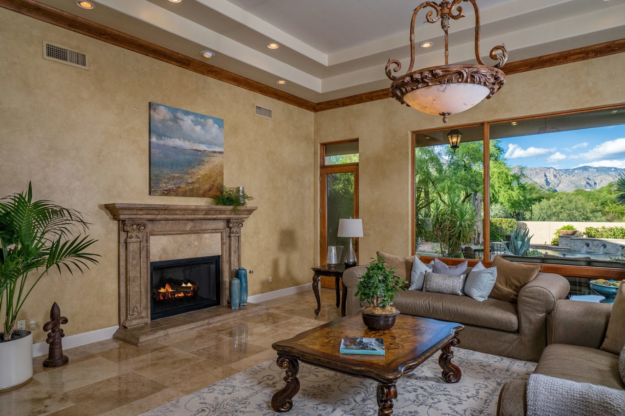 Incomparable Foothills Residence