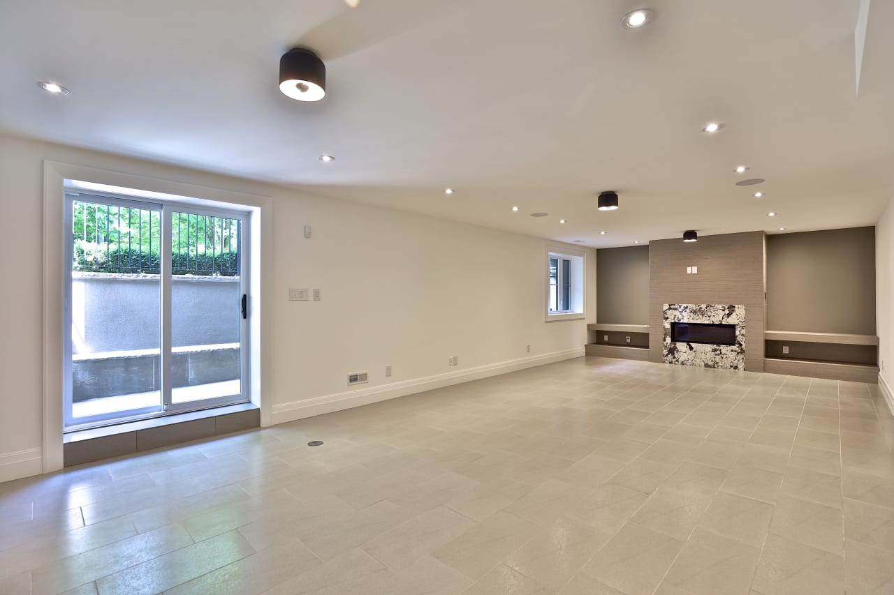 SOLD Exceptional Chaplin Estates Custom Barry Cohen Homes