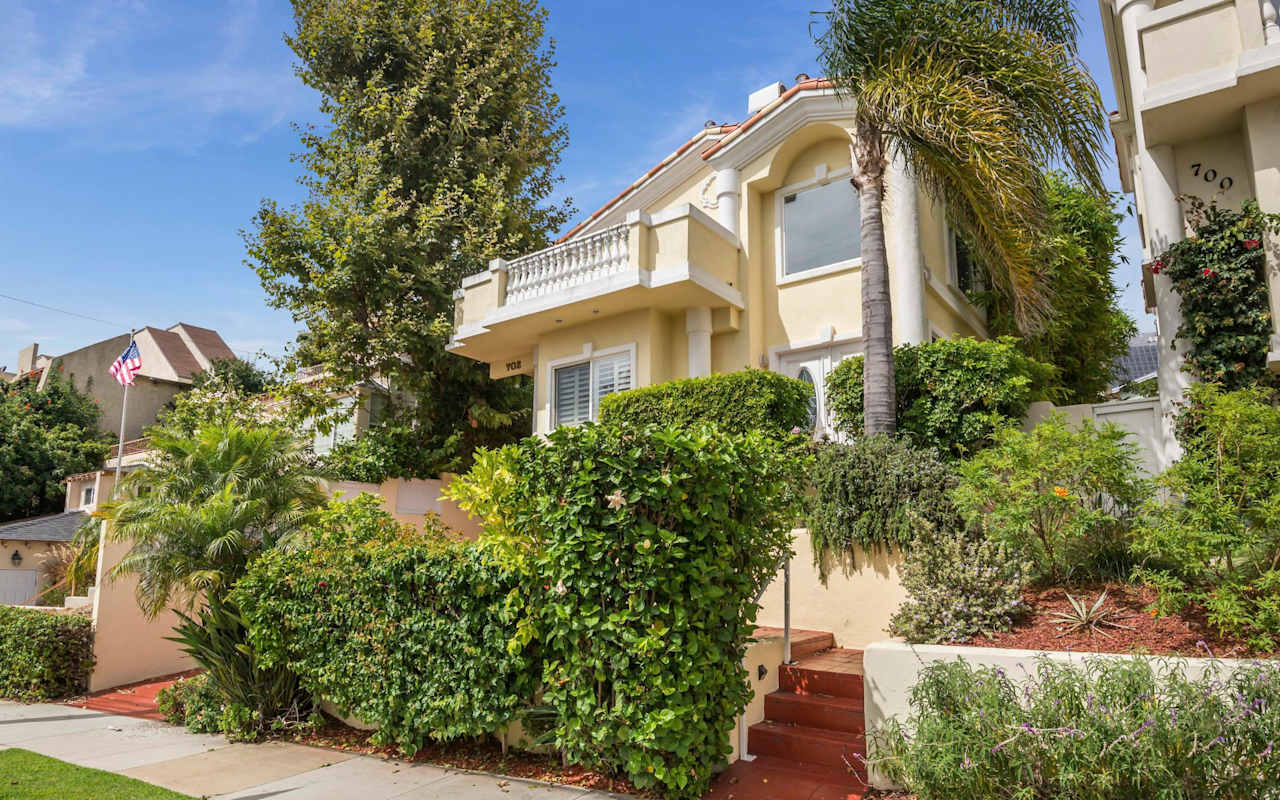 702 N Juanita Ave, A Accardo Real Estate Associates