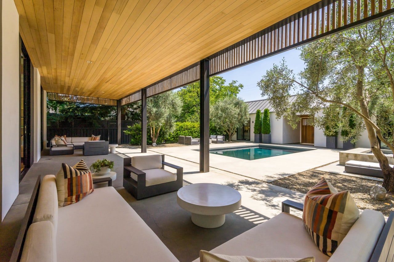 Modernist Oasis in St. Helena - SOLD