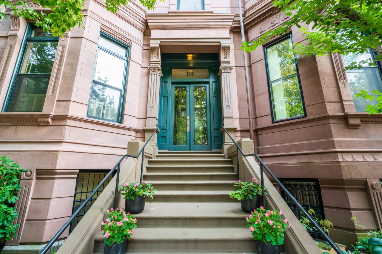 Exceptional Newly Renovated Back Bay Residence