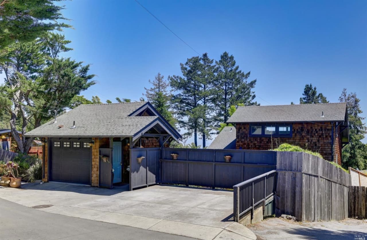 Enchanting Craftsman Retreat