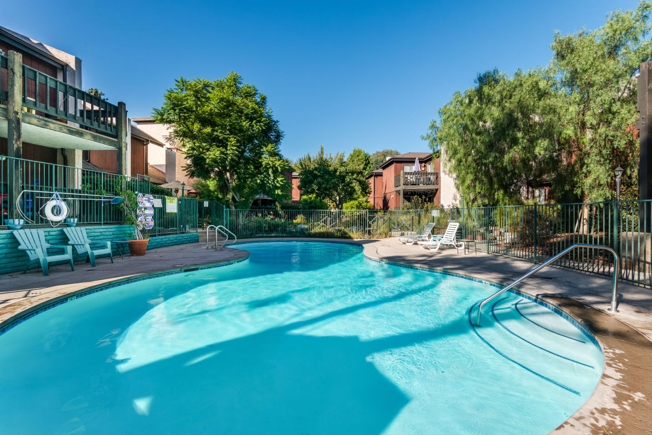 Rare 4 Bedroom in Lakeside Villas