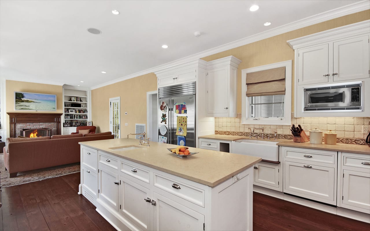 Compass Brian Milton Real Estate 26 Cider Mill Circle, Armonk NY