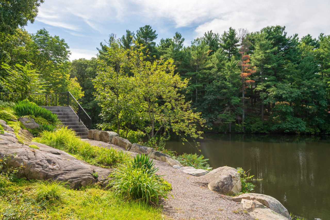Dedham Estate Overlooking Weld Pond Jonathan Radford