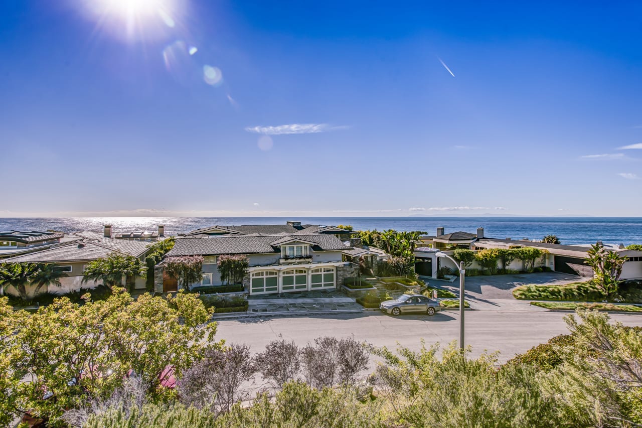 Cameo Shores Residence | 4507 Perham Rd. | VALIA Properties | VALIA ...