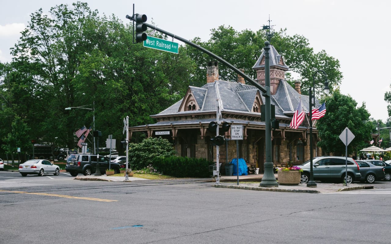 Neighborhoods Christina Gibbons Group