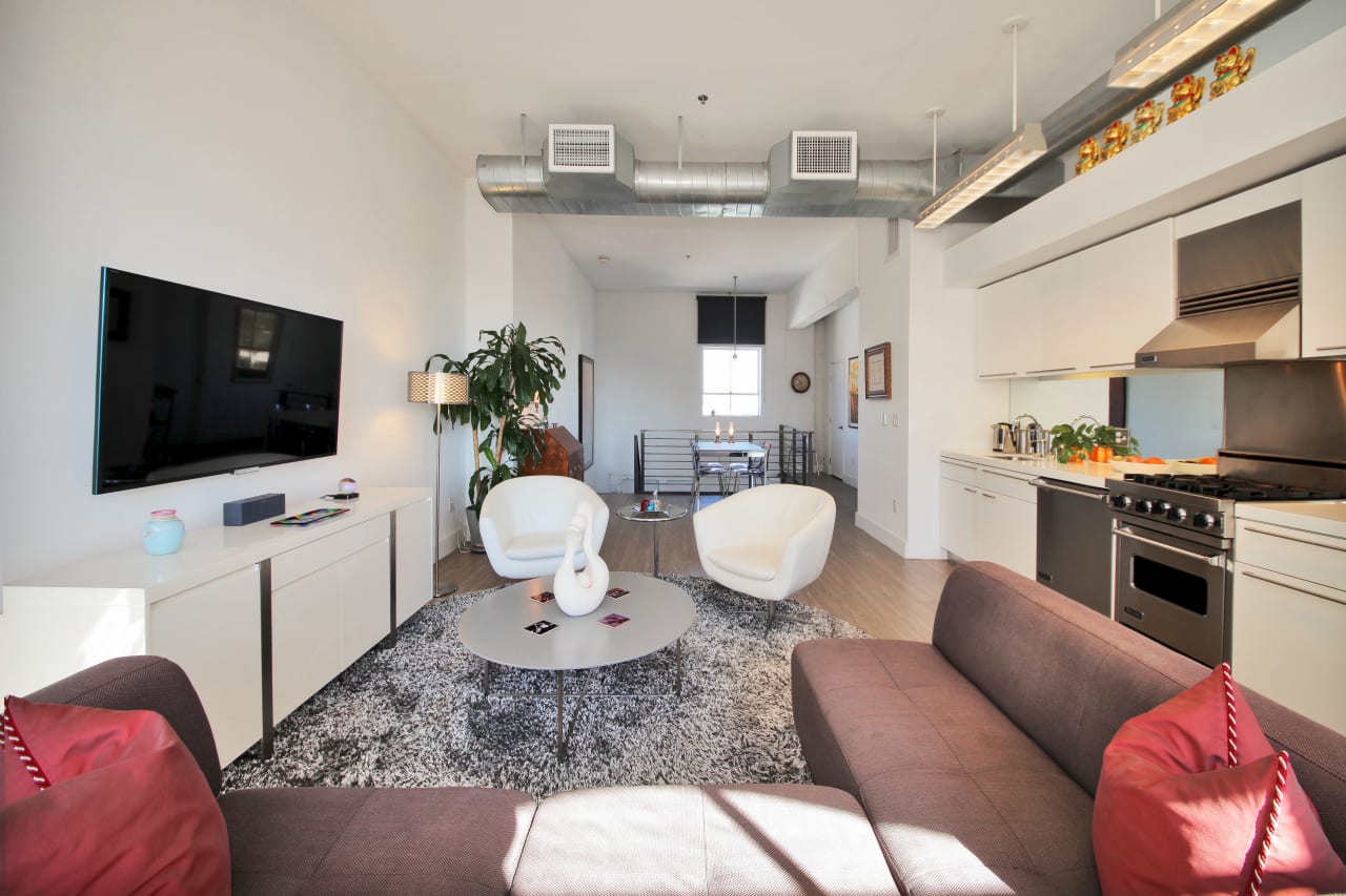 6253 Hollywood Boulevard, Unit 1105