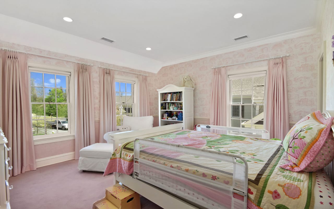 Compass Brian Milton Real Estate 26 Cider Mill Circle, Armonk NY