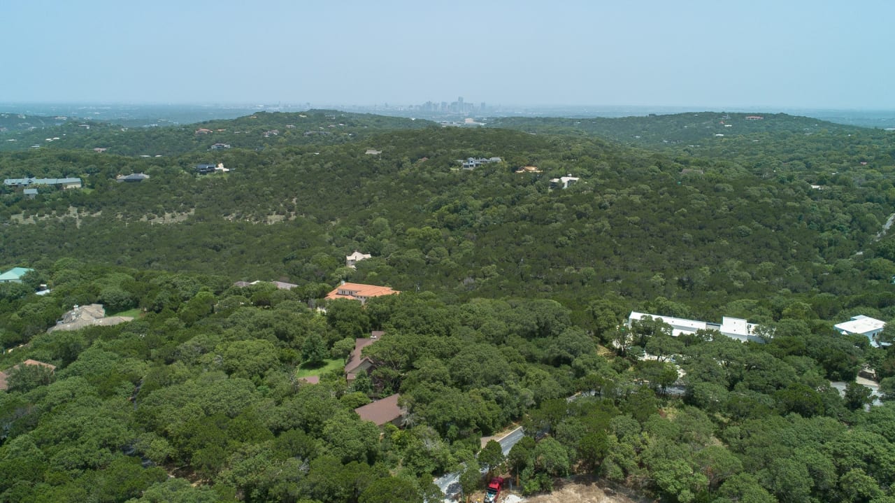 2000 Yaupon Valley Road Joanie Capalupo Compass Real Estate Austin