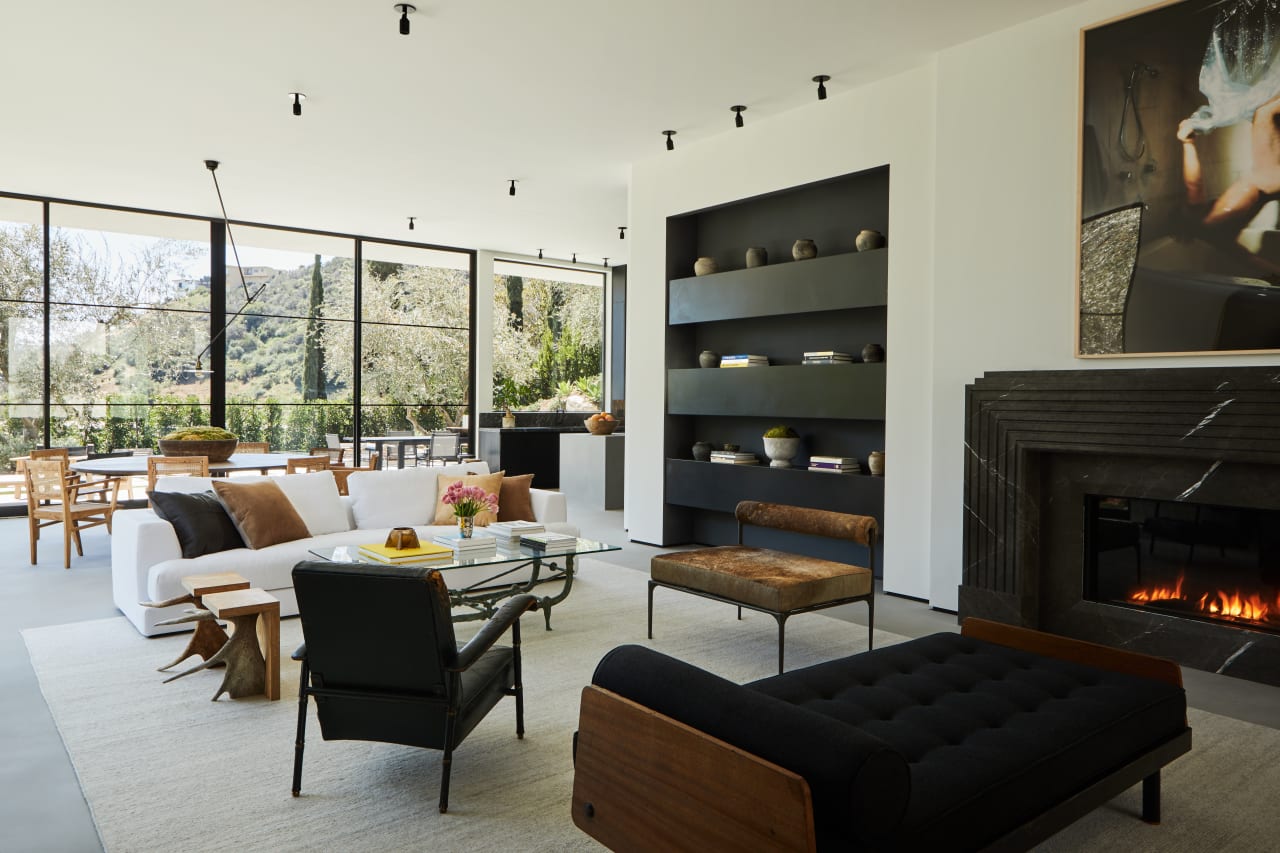 arichtectural-digest-tour-a-midcentury-inspired-hollywood-hills-idyll