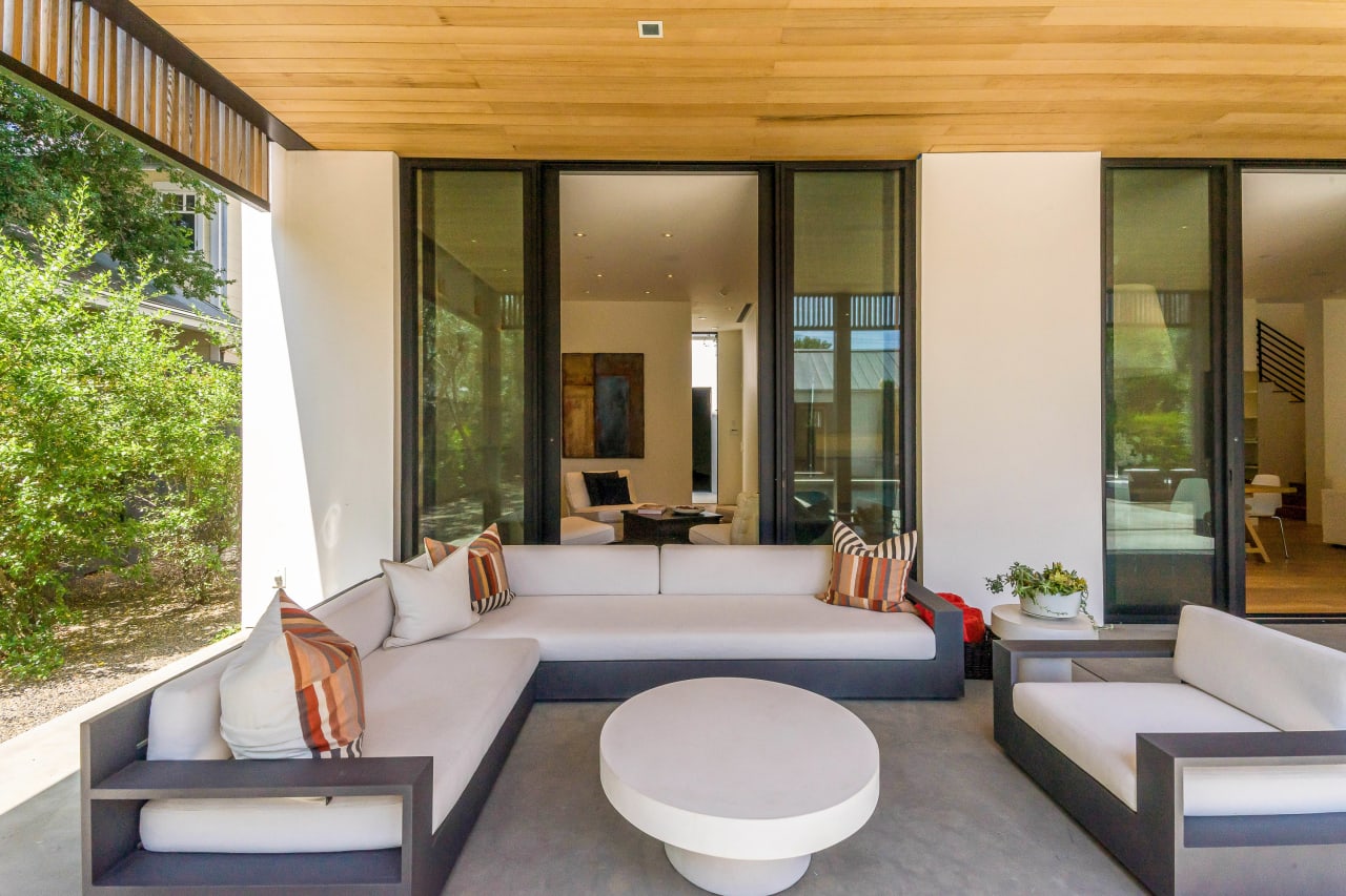 Modernist Oasis in St. Helena - SOLD