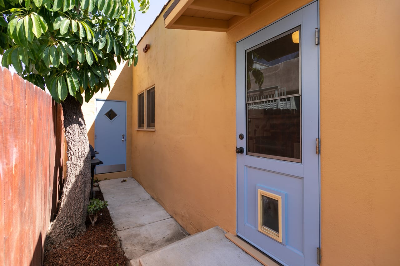 Charming Home in Historic Silver Lake Bungalow Court 