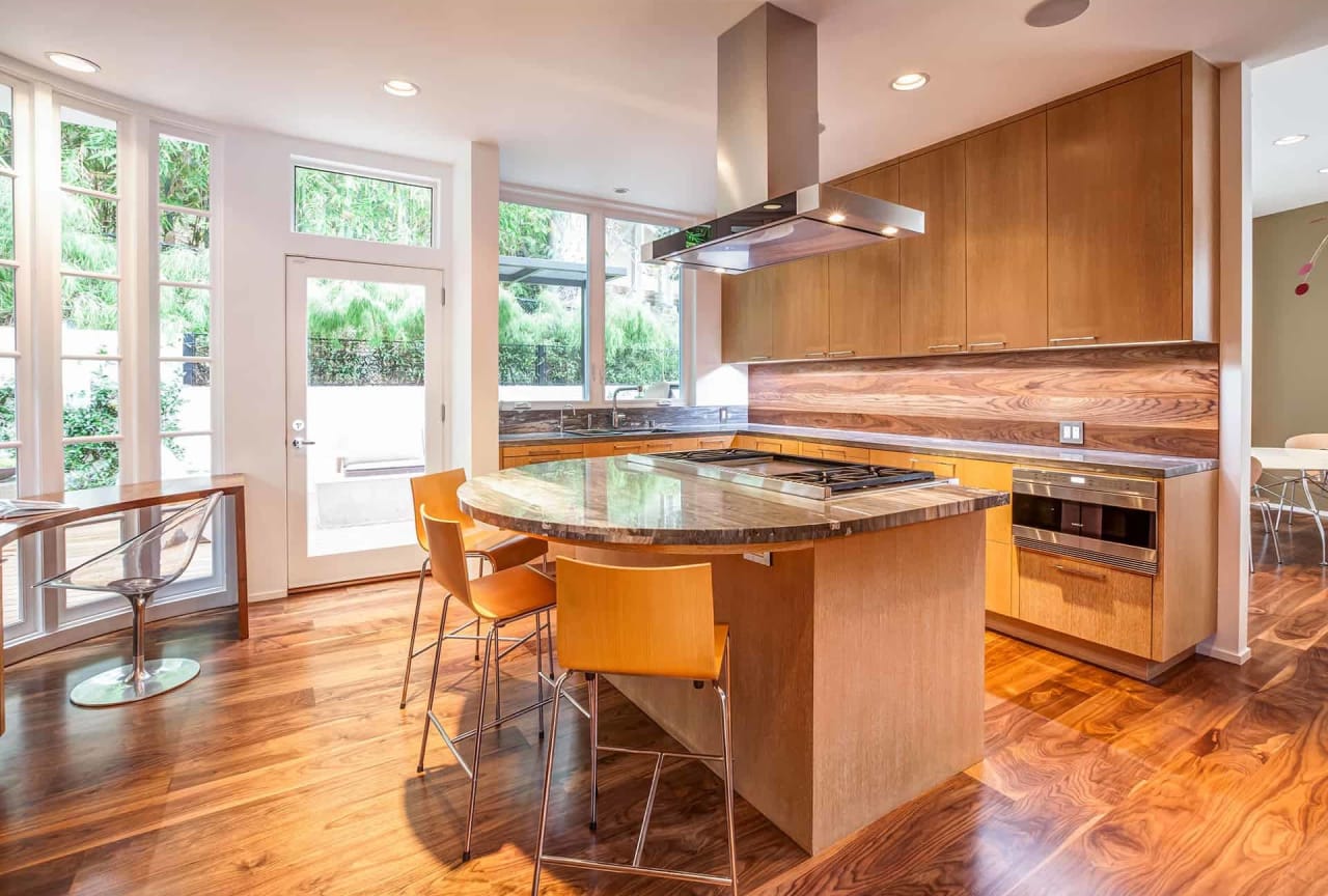 7 Amazing Kitchens to Cook For Your Super Bowl Guests