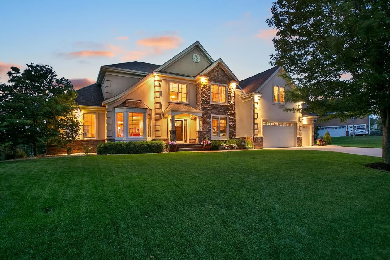 Stunning Eagan Masterpiece!