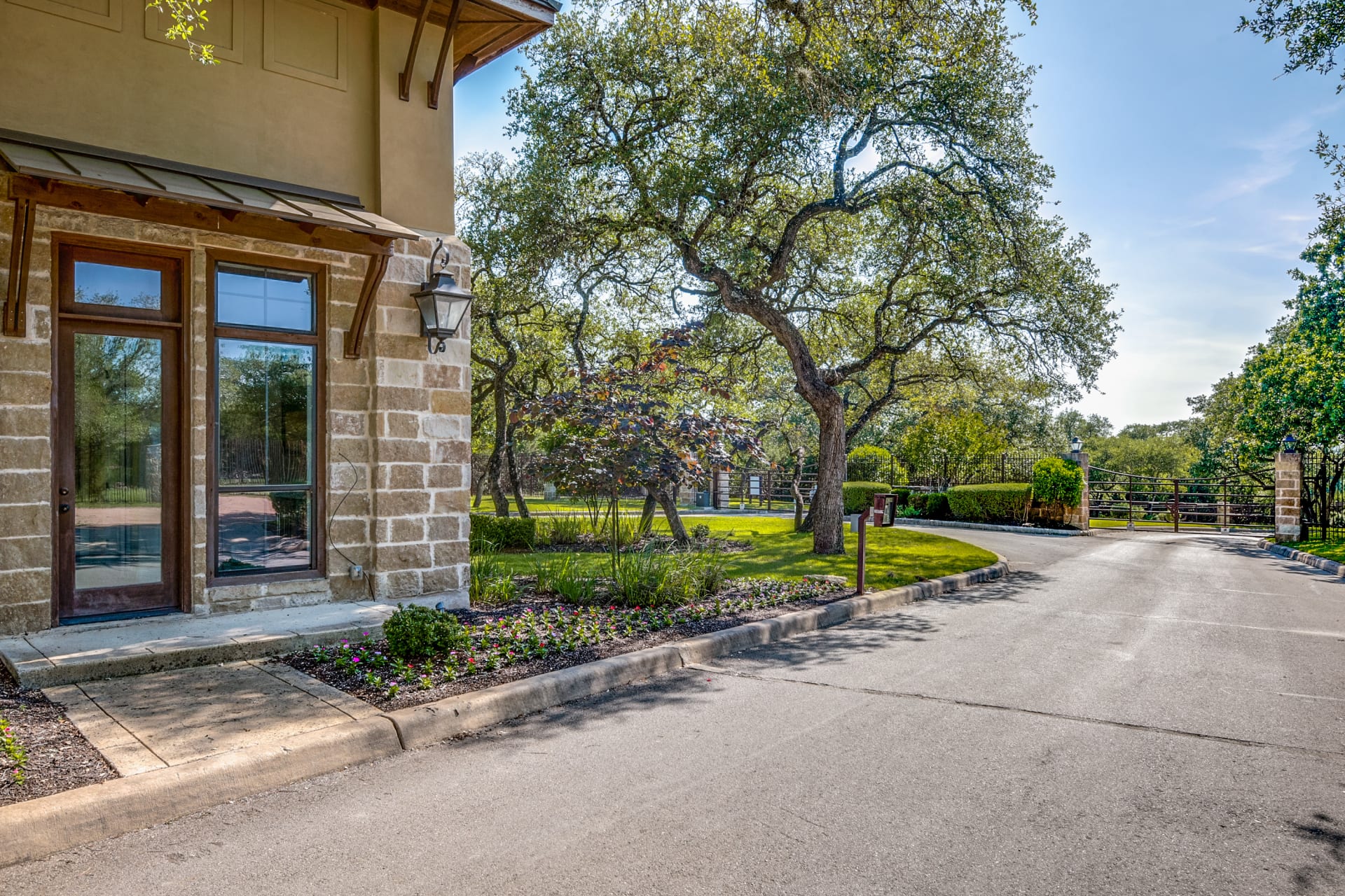 16 Ranch Terrace Fair Oaks Ranch , TX The Graves Group The Graves