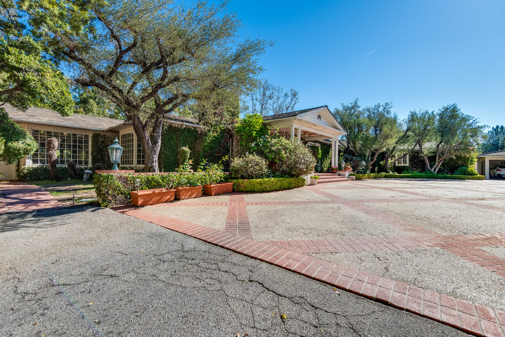 10281 Charing Cross Rd, Holmby Hills, CA Jade Mills Estates