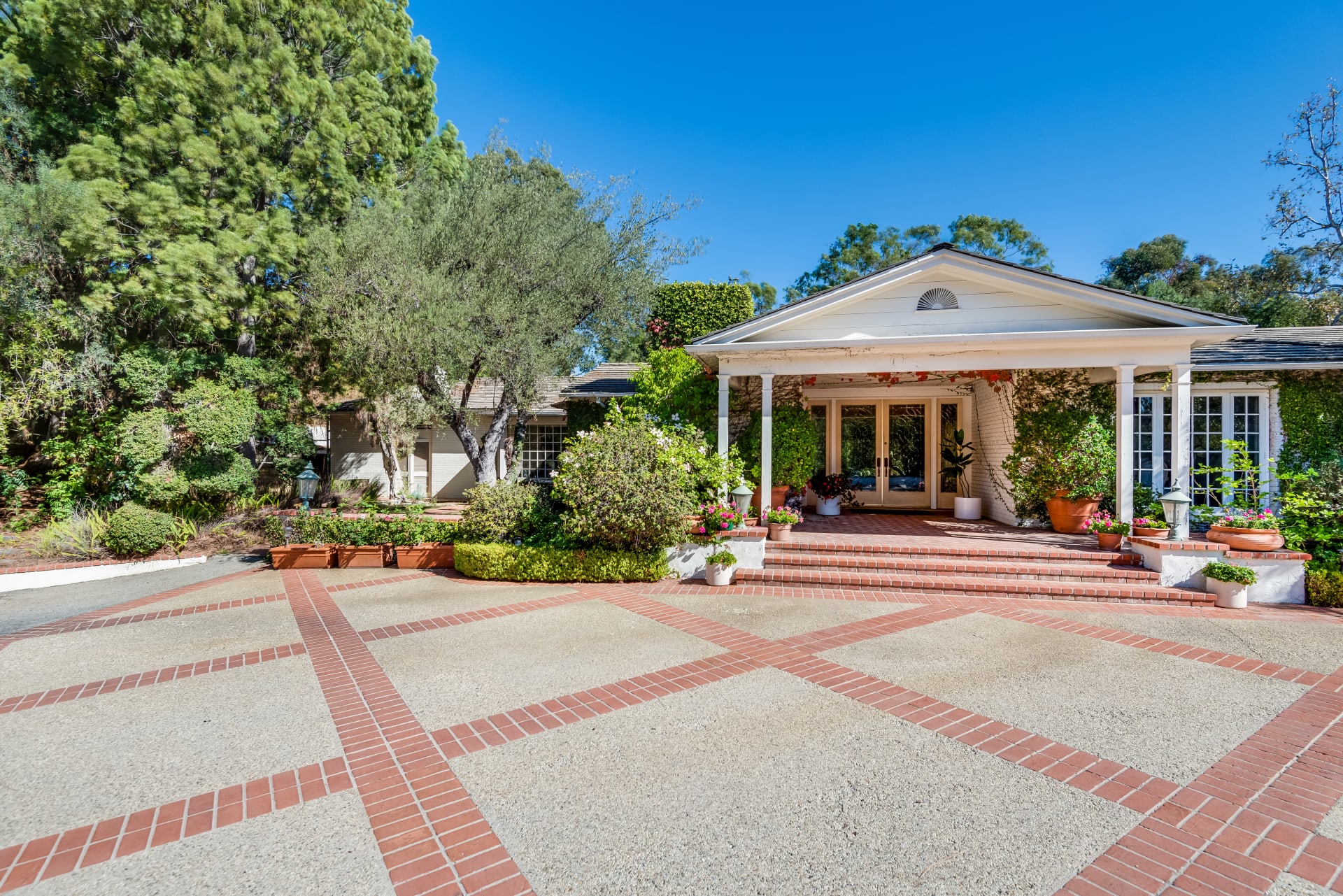 10281 Charing Cross Rd, Holmby Hills, CA Jade Mills Estates