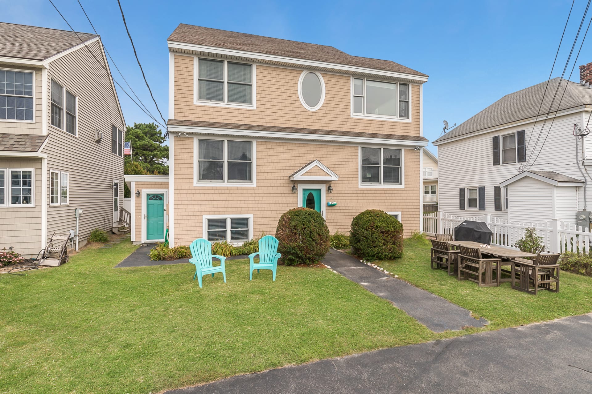 Pine Point Beach Cottage The David Banks Team RE/MAX By The Bay