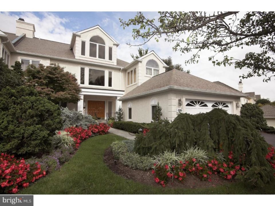 730 Canterbury Lane The Robin Gordon Group