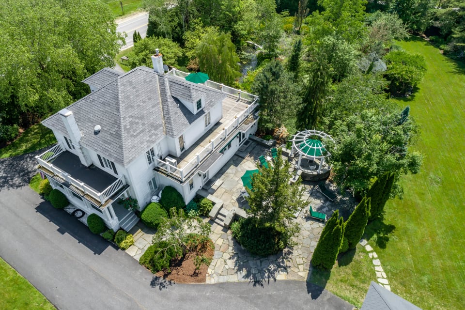 Beautifully Renovated Colonial on Falmouth Foreside! The David Banks