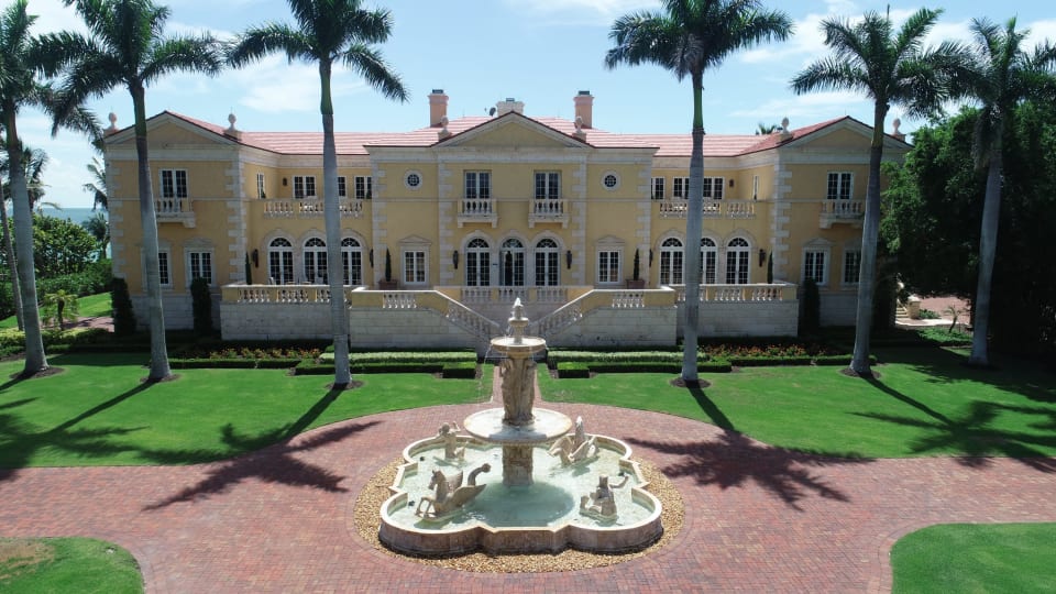 Property Spotlight 3100 Gordon Drive, Naples, FL 34102 Gulf Coast