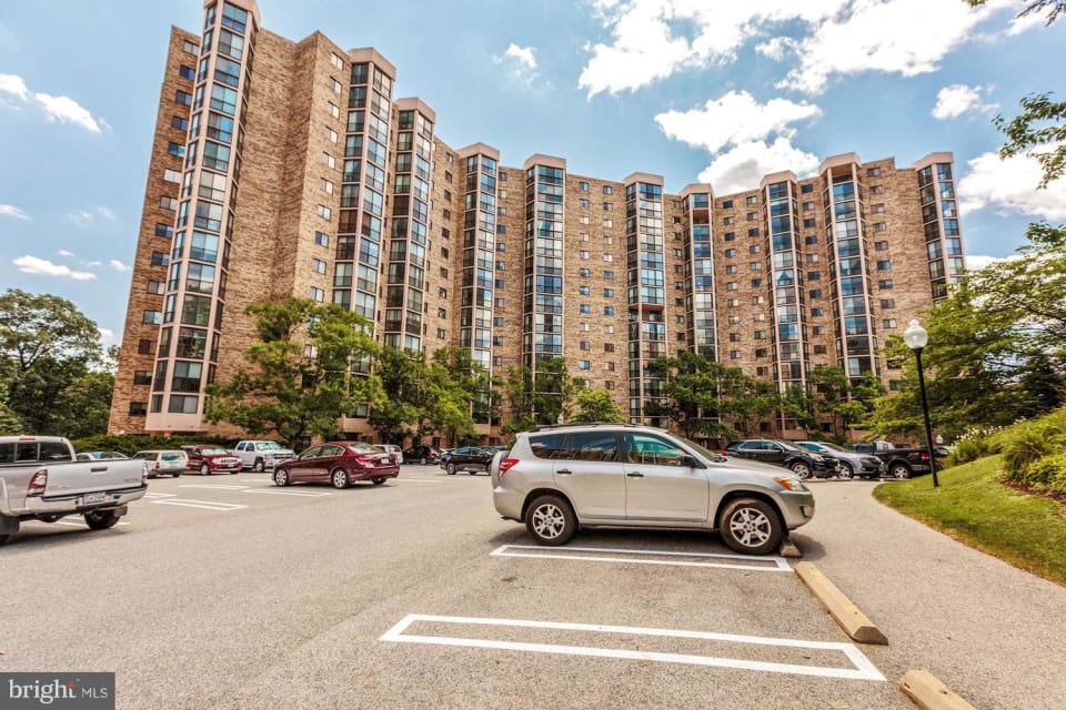 5904 Mt Eagle Dr, 704 Jose Semorile Washington Real Estate Agent