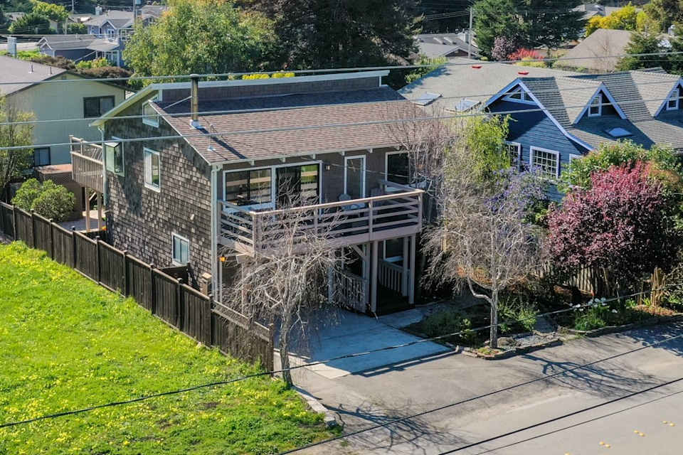1060 Etheldore Street The Serdy Team Half Moon Bay Real Estate Team