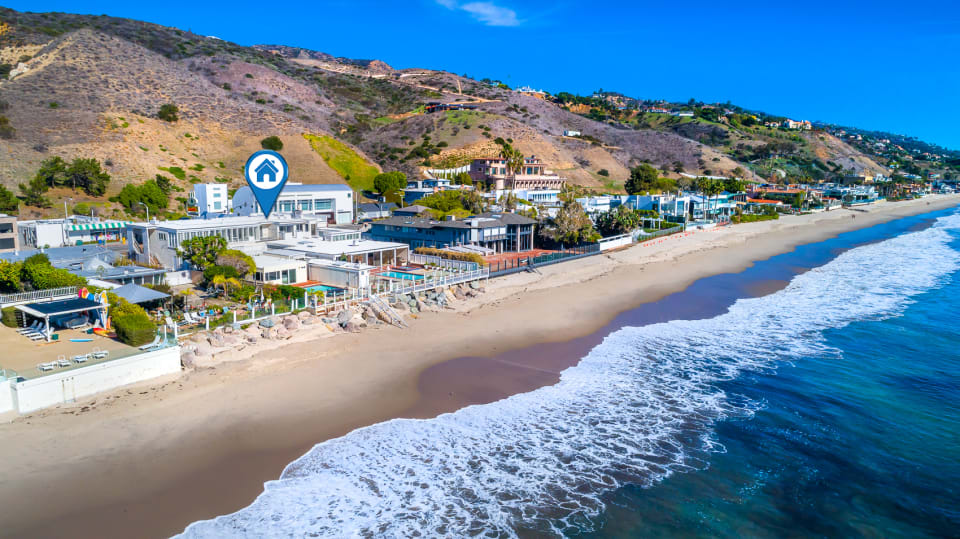 About Carbon Beach, CA Neighborhood Guide Mark Gruskin