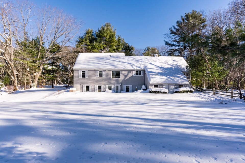 Charming Cape Cod home near Broad Cove, Cumberland Foreside! The