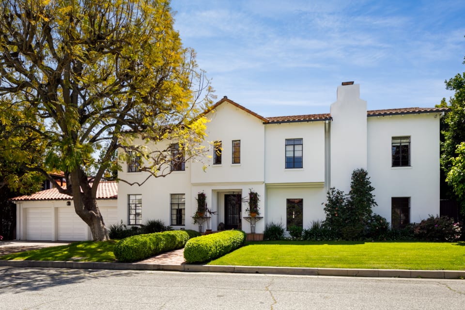 Gracious Traditional Estate In Beverly Hills Jade Mills