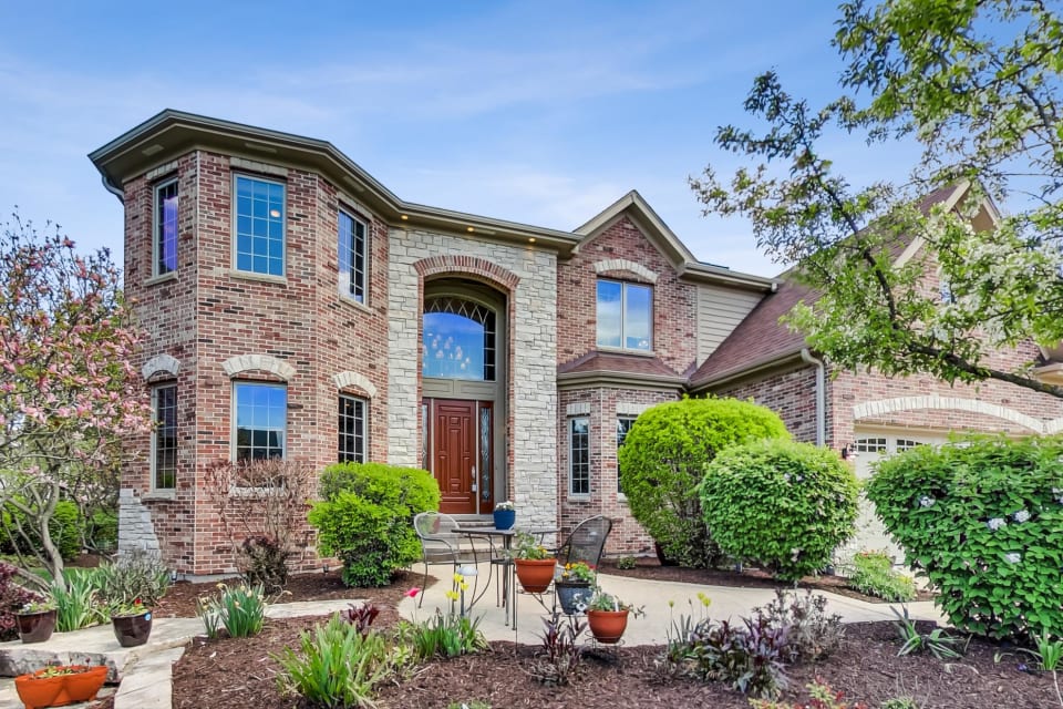 3312 Keller Lane Naperville, IL 60565 Dakshi Anand Dakshi Anand