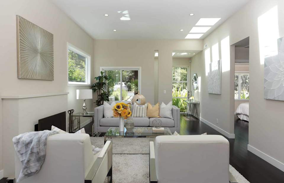 THE IMPORTANCE OF LIGHTING Illuminate Properties