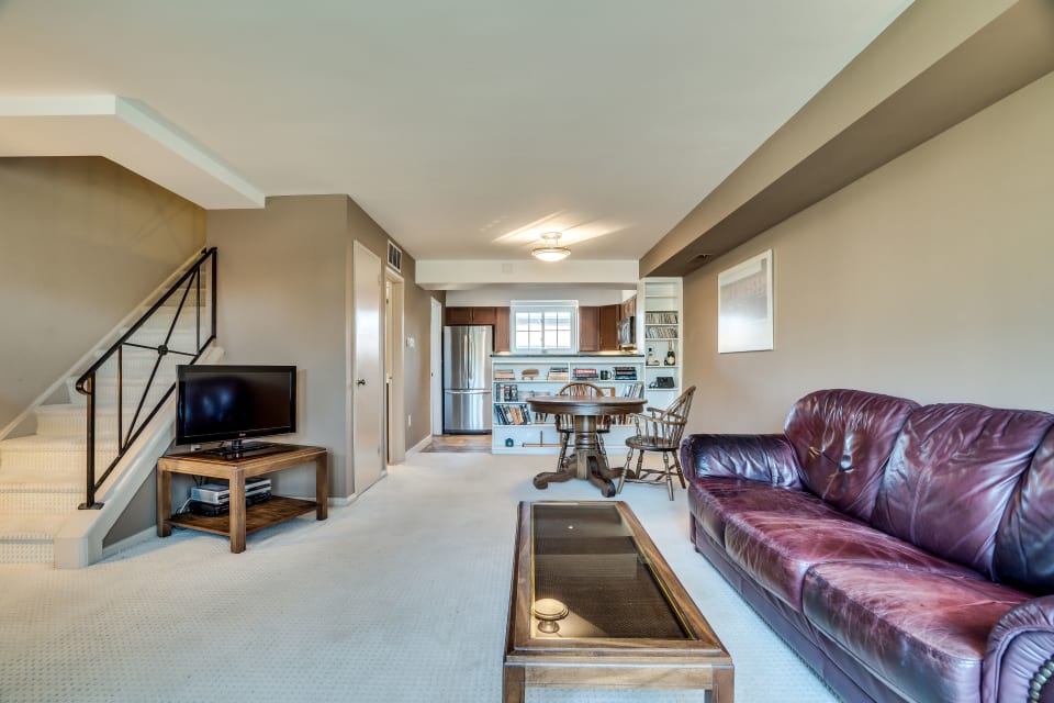 3735 Jason Ave | The Patterson Group | Alexandria Real Estate Team