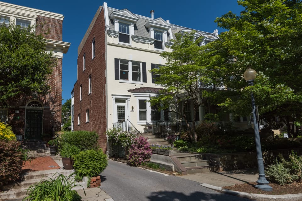 Woodley Park Real Estate Community Guide Lockard + Smith