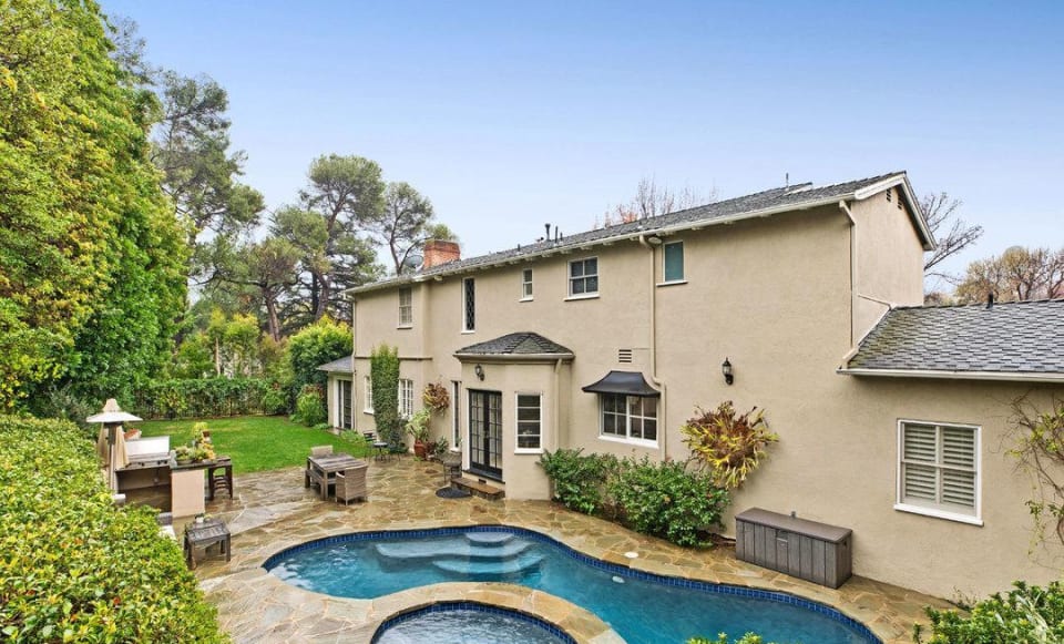 560 WARNER AVE Solomon Property Group Los Angeles Real Estate Agents