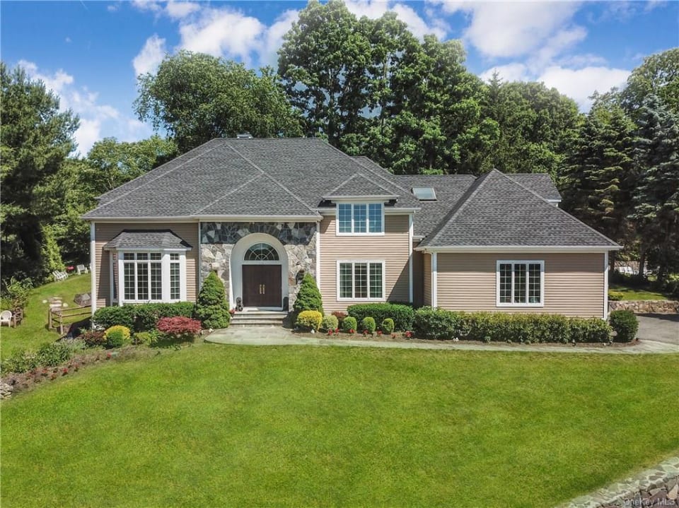 114 Random Farms Drive The Westchester Living Team