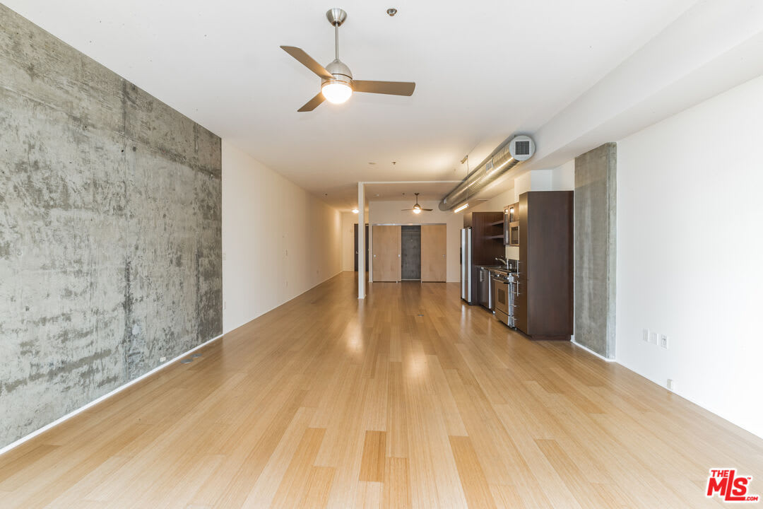 1111 S Grand Ave #1205