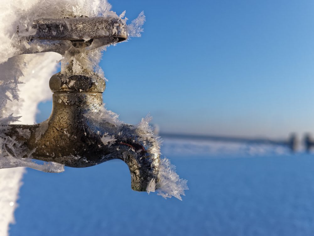 6 Steps for How to Protect Outdoor Faucets from Freezing