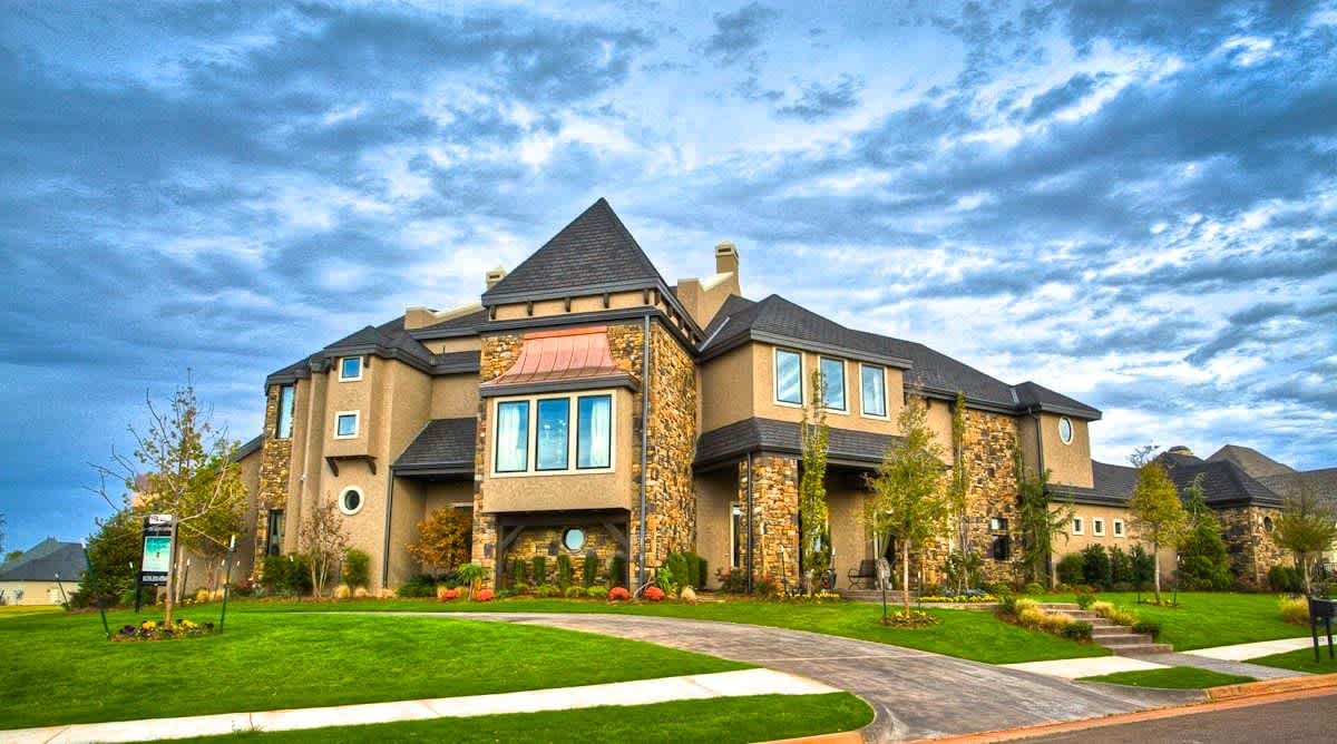 How to Sell a $2 Million Property: Insights from Luxury Real Estate Experts - Wyatt Poindexter - The Agency