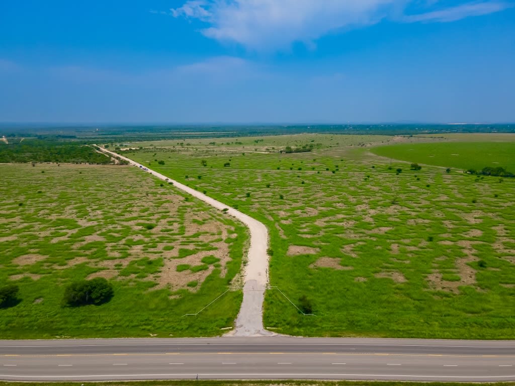 El Rialito Creek Ranch | 338 +/- ACRES | Uvalde, TX 