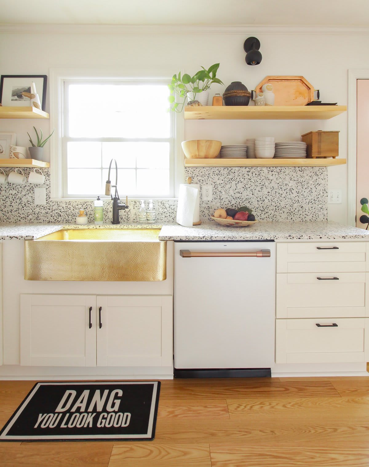 kitchen by Cassie Bustamante featured in NEST Magazine